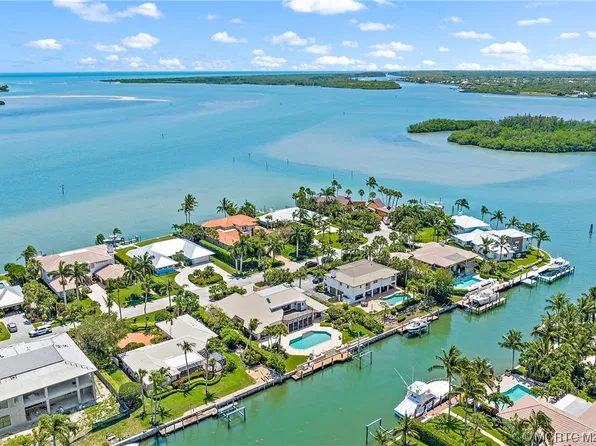 19 Island Rd, Sewalls Pt, FL 34996