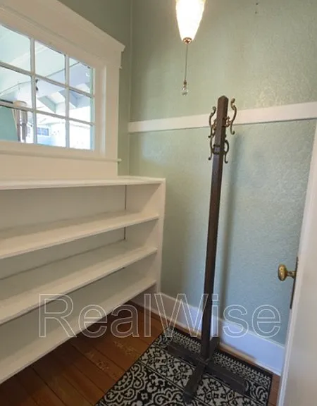 837 SE Blakeley Ave — Photo 16