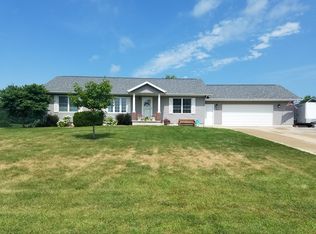 2515 Meadow View Dr, Urbana, IA 52345