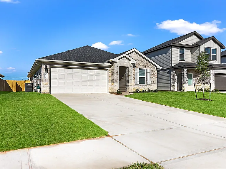 3710 Turnpike Dr — Photo 3