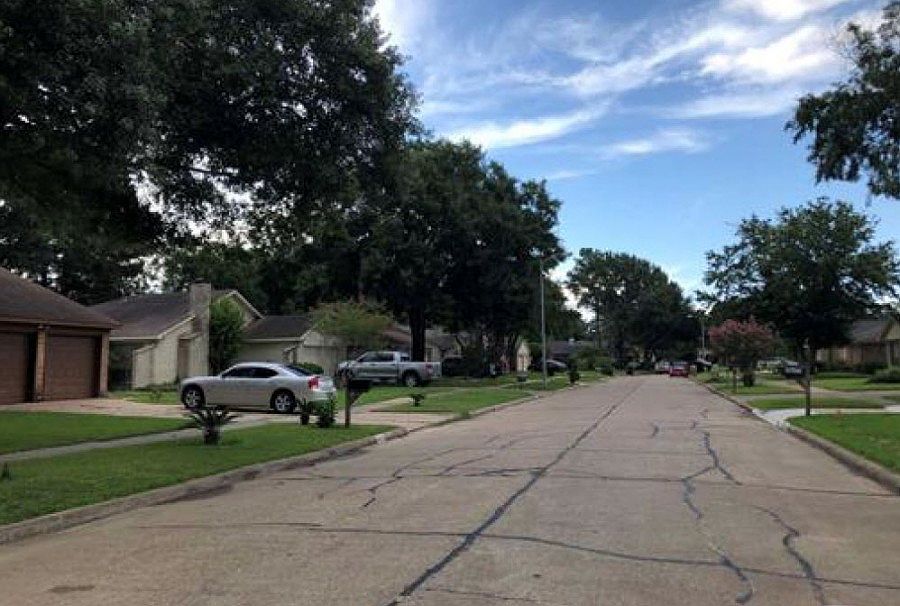 2nd image of 16634 Royal Mile Ln