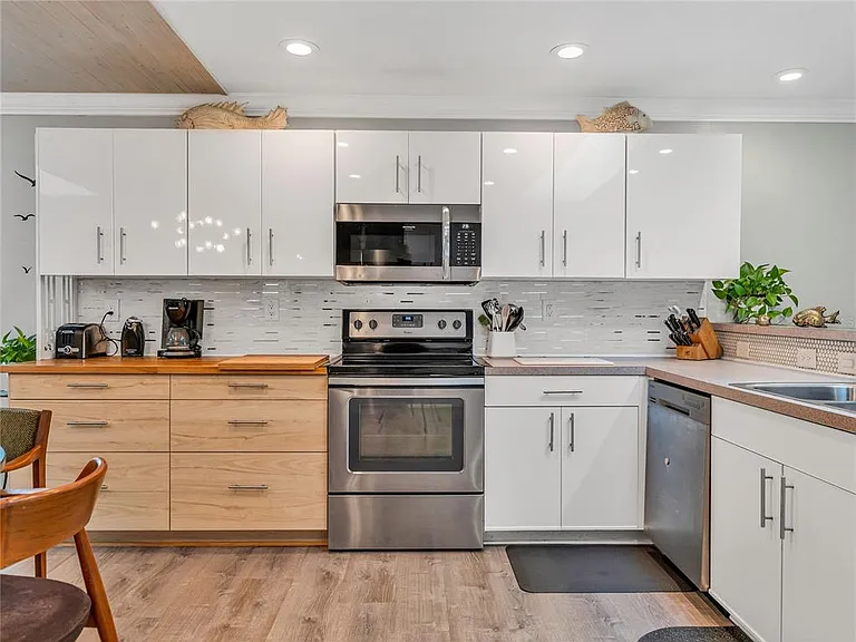 15509 Alsace Cir — Photo 13