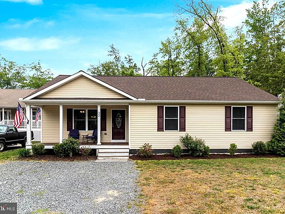 2nd image of 32 Placid Rd