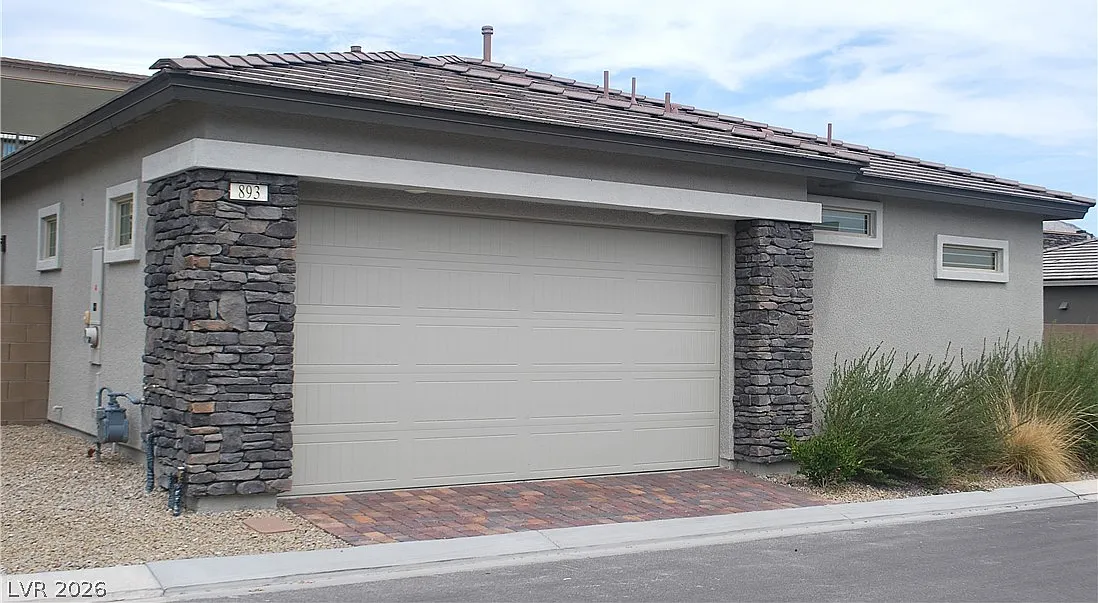 2 bed, 2.0 bath, 1237 sqft, $2,551 — Photo 3
