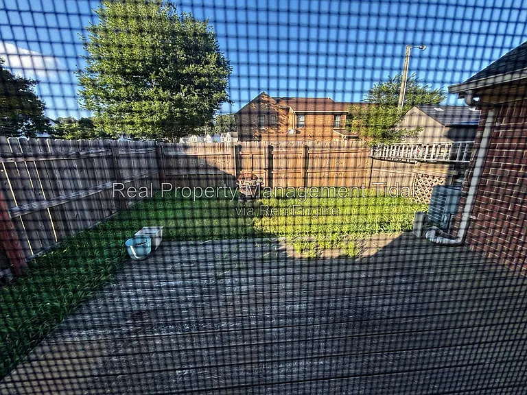 361 Circuit Ln — Photo 22