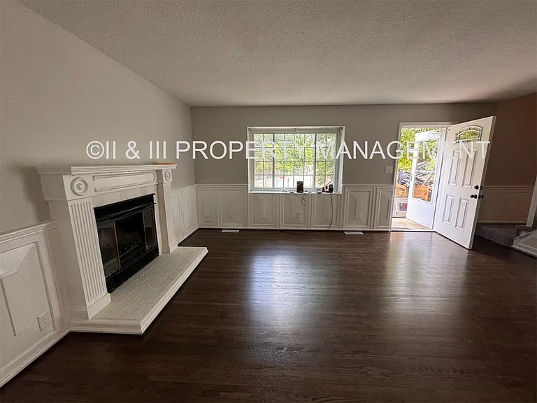 4715 Fontana St — Photo 4