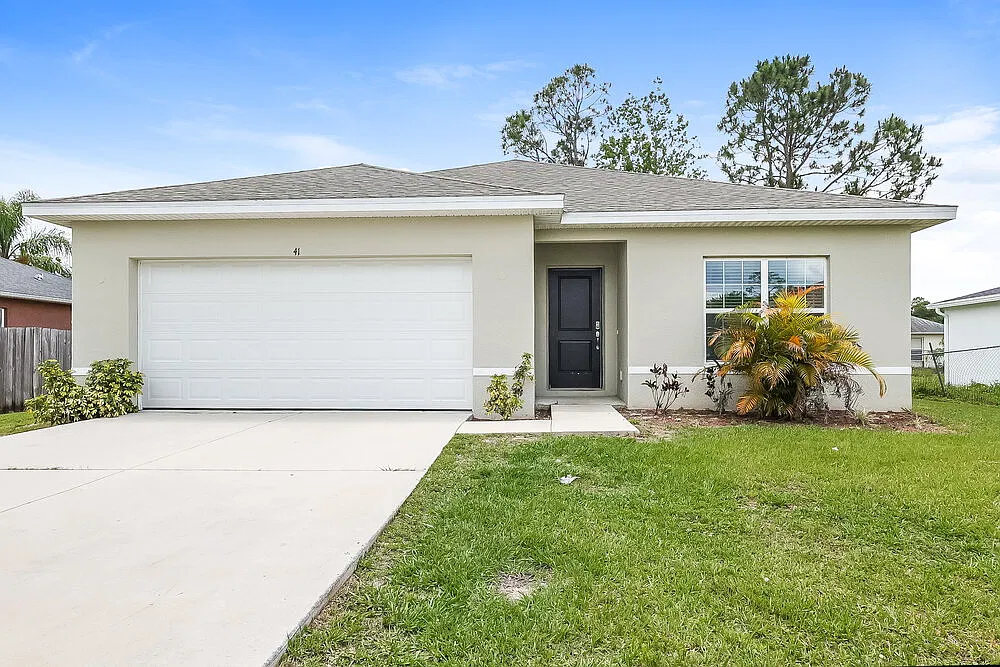 4 bed, 2.0 bath, 1661 sqft, $2,035 — Photo 1