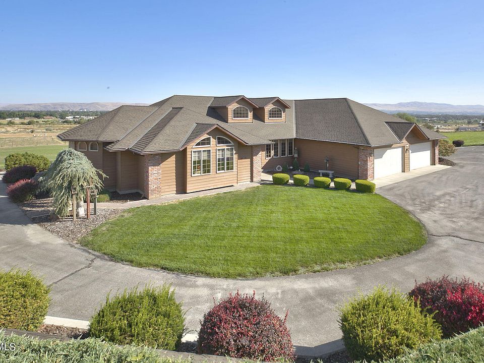 631 Meadowbrook Rd, Yakima, WA 98903 Zillow