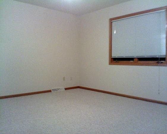 2nd image of 817 Ethan Allen Dr