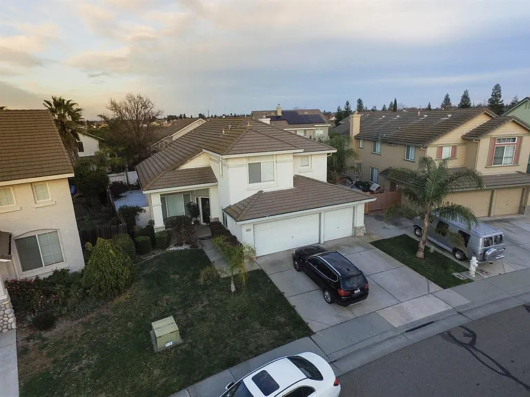 8502 Blue Maiden Way — Photo 2