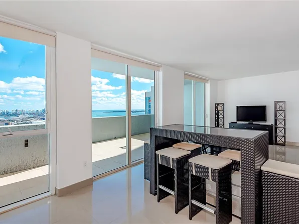 253 NE 2nd St, Miami, FL