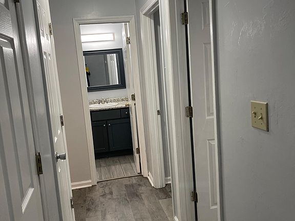 2nd image of 2052 Darnell Cir #C