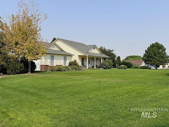 3rd image of 5875 Diamond Ridge Way
