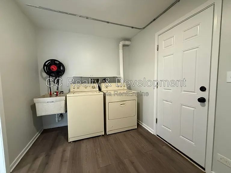 1565 Avati Ln #C — Photo 8