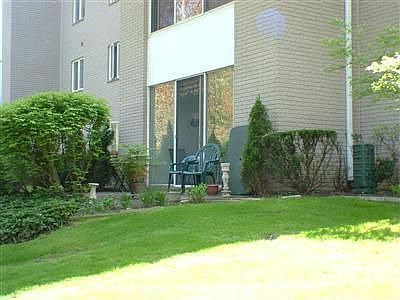 2nd image of 520 Meredith Ln APT 108