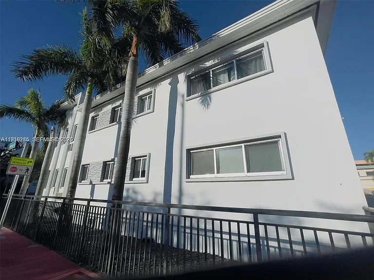 8100 Harding Ave #508 — Photo 9