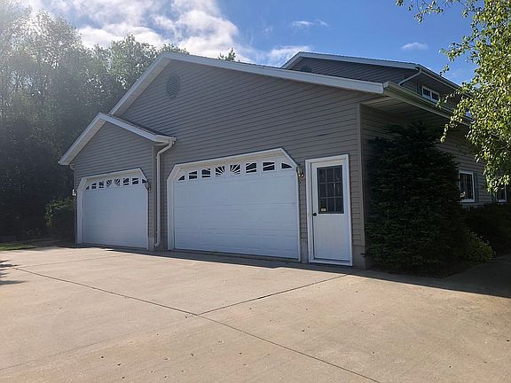 5th image of 361 Deer Trail Ln