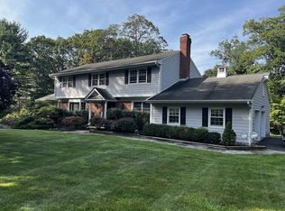 18 Hilltop Rd, Kinnelon, NJ 07405