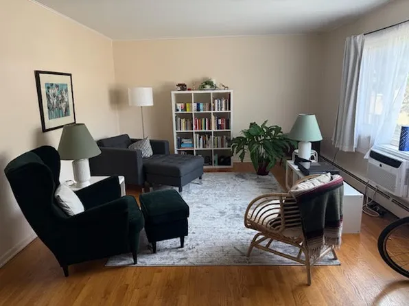 1116-22 Greenleaf Ave #2-G, Wilmette, IL 60091