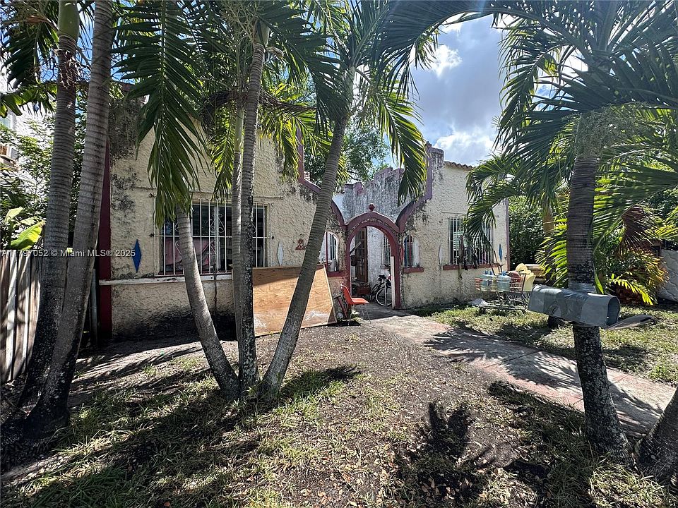 2nd image of 1066 NW 47th St