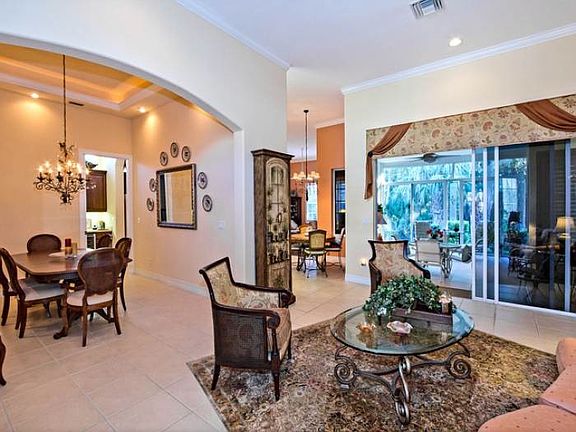 5th image of 12900 Silverthorn Ct
