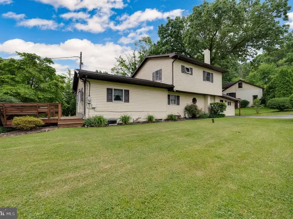 82 Quarry Rd, Birdsboro, PA 19508