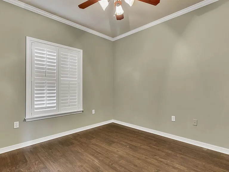 1486 Bentley Cir — Photo 23