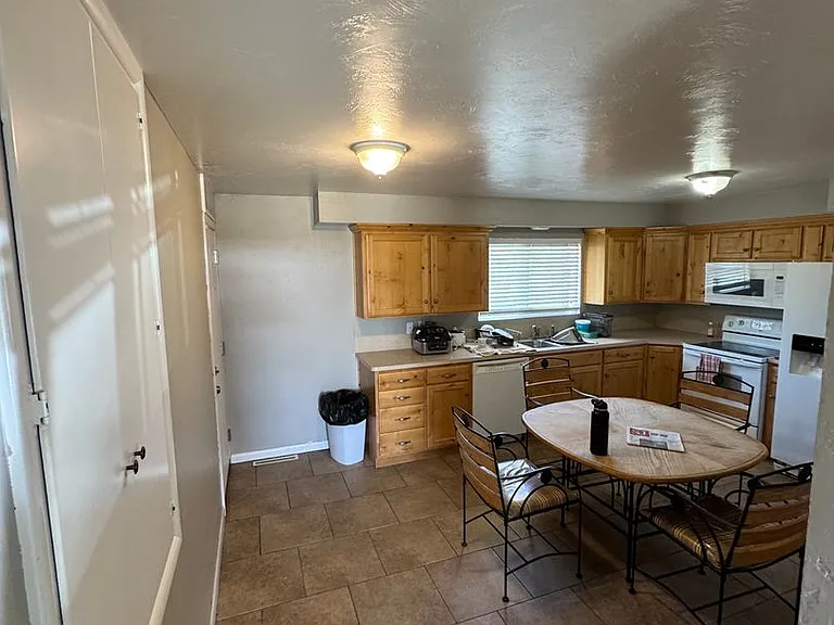 Private Bedroom Available in Rexburg, ID! — Photo 9