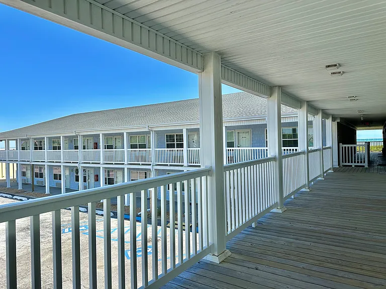 2401 W Fort Macon Rd — Photo 23