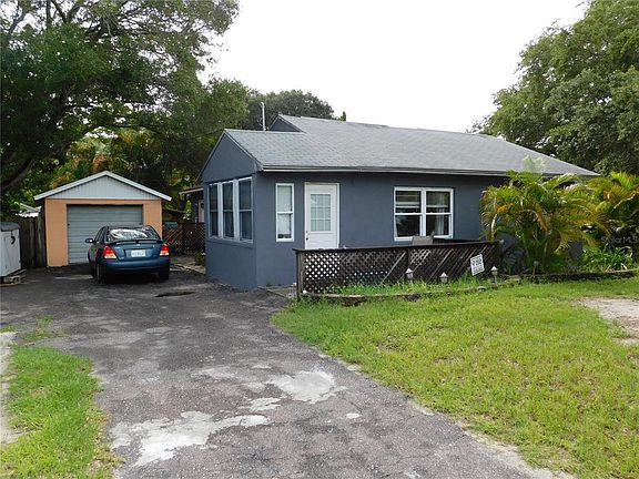 2nd image of 1415 Santa Anna Dr