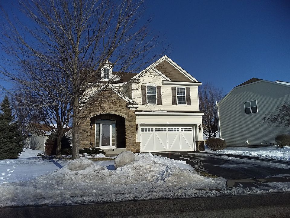 1st image of 2233 Woodcrest Dr