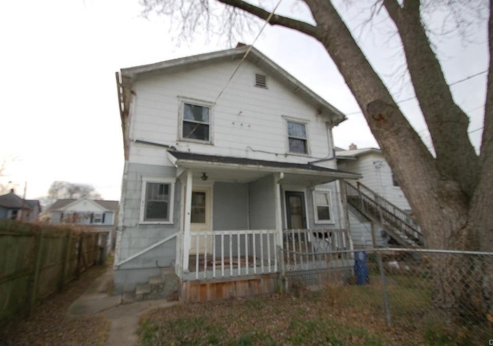 2nd image of 120 N McGee St