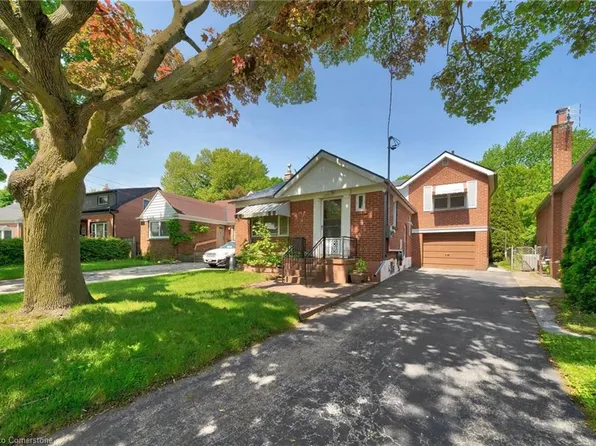 20 Westleigh Cres, Toronto, ON M8W 3Z7