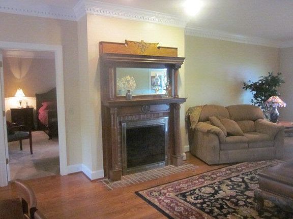 5th image of 710 Liberty Ct