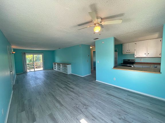 2nd image of 203 9th St #B