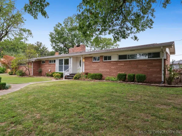 819 SE 10th St, Pryor, OK 74361