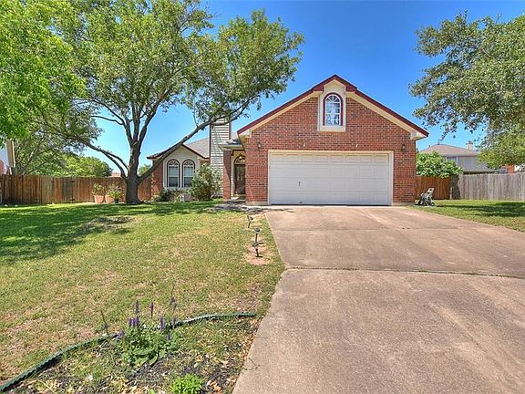 2nd image of 17209 Village Glen Cv