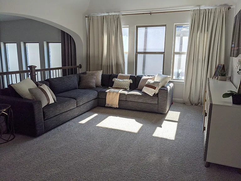 6869 Colonnade Dr — Photo 7