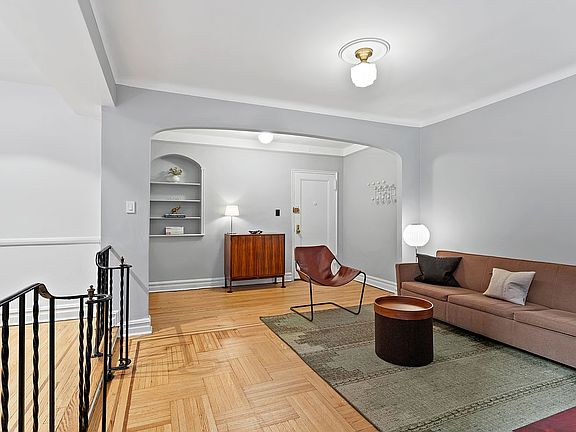 3rd image of 225 Park Pl APT 3K