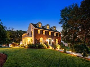 4 Cunningham Ln, Milton, MA 02186