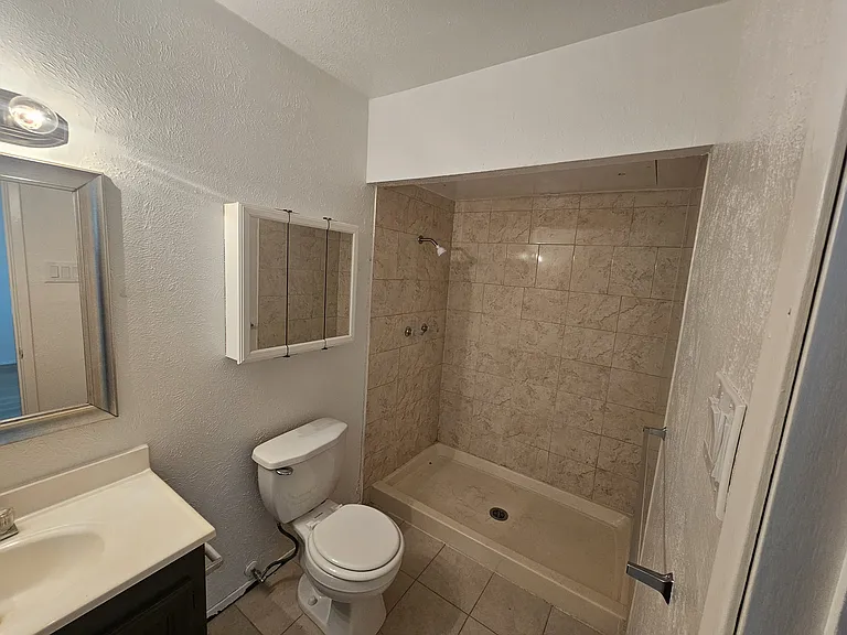 524 Oldbridge Dr — Photo 12
