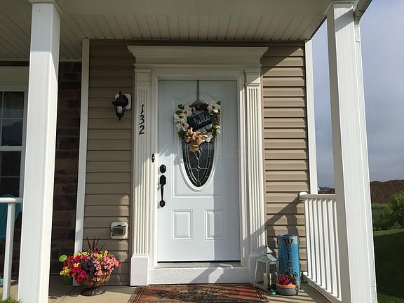 4th image of 132 Parkdale Dr