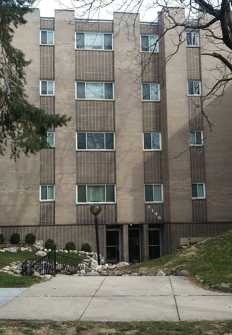 1146 W. Morse Ave — Photo 1