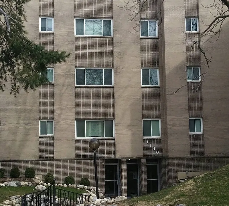 1146 W. Morse Ave