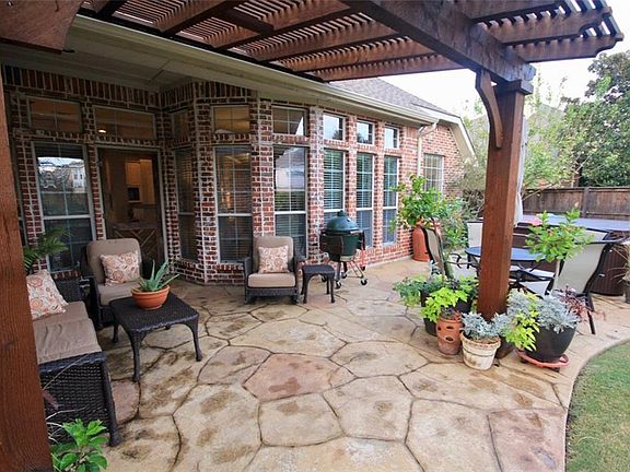 3rd image of 7801 Owl Creek Ln