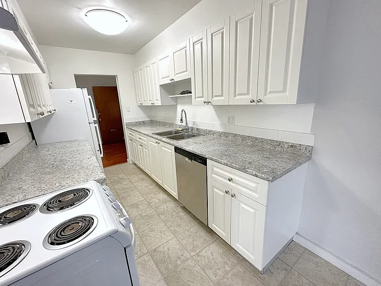 6635 McKay Ave #102 — Photo 13