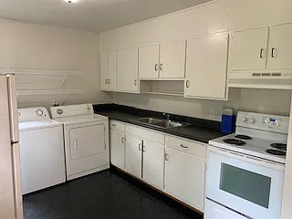 597 Highland Ave — Photo 4