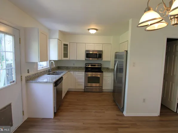 410 Clifford Ave, Alexandria, VA 22305