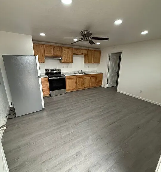 232 W Barbara St #D — Photo 2