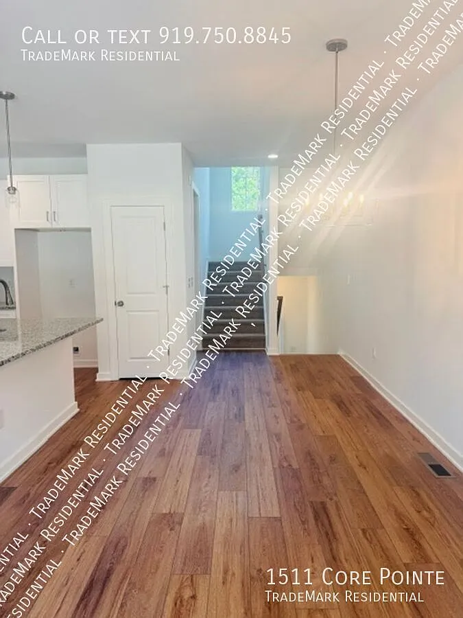 3 Bed 3.5 Bath Luxury Townhome — Photo 3